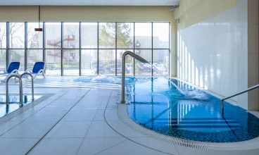W hotelu znajdują się 2 baseny z atrakcjami wodnymi