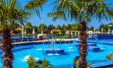 Hungarospa Thermal Hotel*** bezpośrednio sąsiaduje z aqua parkiem Hungarospa