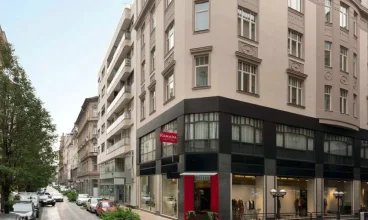 Ramada to hotel świetnie zlokalizowany w centrum, w V dzielnicy Budapesztu