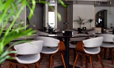 Hotel codziennie przygotowuje dla gości śniadanie