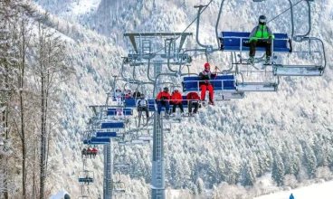 Ski-Dolina to jedyny ośrodek narciarski w Brennej z wyciągiem kanapowym