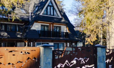 Zwierzyniecka Residence mieści się przy ul. Zwierzynieckiej