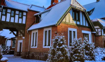 Hotel składa się z kilku budynków