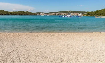 Jezera Village to domki w Chorwacji przy plaży