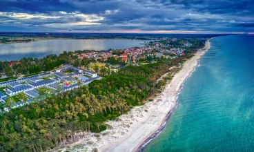 Holiday Park & Resort Mielno znajduje się tuż przy plaży w Unieściu