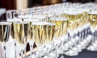 Przywitaj Nowy Rok kieliszkiem Prosecco