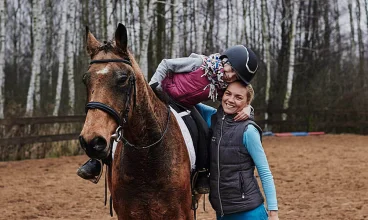 Wierzbowe Ranczo pod Warszawą, koło Żyrardowa ze stadniną koni