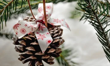 Wśród świątecznych atrakcji na dzieci czeka przygotowywanie ozdób choinkowych