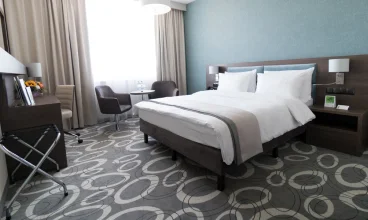 Pokoje w hotelu Holiday Inn są nowoczesne i bardzo komfortowe