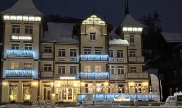 Willa Tatrzańska Hotel&SPA mieści się przy słynnym krynickim deptaku