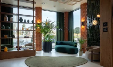 To hotel kameralny, elegancki i zaprojektowany z dbałością o każdy detal