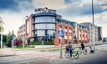 Dobra lokalizacja w centrum miasta pozwala na szybkie poruszanie się po mieście