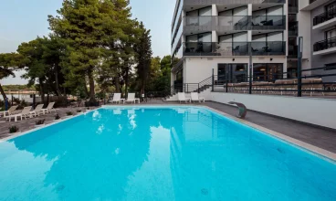 SeeSea to hotel z basenem przy plaży