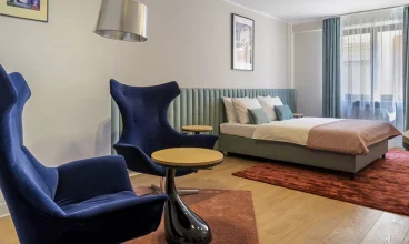 Hotel H12 oferuje komfortowe pokoje i apartamenty