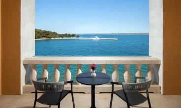 Hotel oferuje pokoje z widokiem na morze