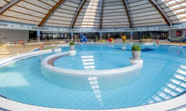 W pakiecie wstęp do sąsiedniego parku wodnego Nemo (2h dziennie)