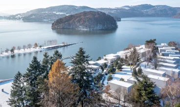 Lemon Resort SPA to całoroczny resort wypoczynkowy nad Jeziorem Rożnowskim