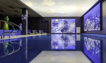 Holiday Park & Resort Rowy posiada dostępny przez cały rok basen wewnętrzny