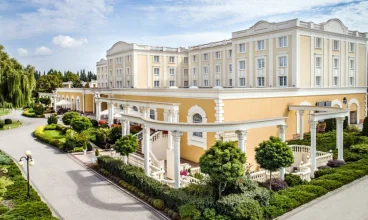 Windsor to pałacowy hotel z rozległym terenem zielonym i atrakcjami dla dzieci