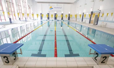 Hotel dysponuje dużym basenem sportowym