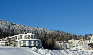 Obiekt stanowi znakomitą bazę dla miłośników białego szaleństwa