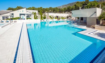 Sercem resortu są zewnętrzne baseny