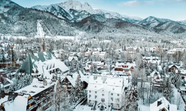 Renesans to przepiękny aparthotel w Zakopanem położony pod samymi Tatrami