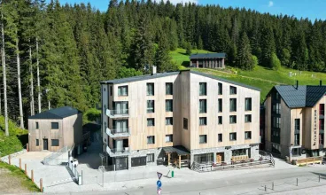 Hotel Zeleny Potok znajduje się w zachodniej części miejscowości