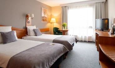 Pokój 2-osobowy twin z miejscem do pracy