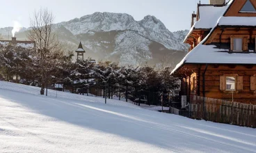 Willa Malinowa to obiekt położony w Zakopanem z widokiem na Giewont