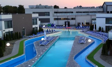 Gorzelanny to apartamenty z basenami w Dźwirzynie