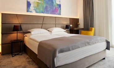 Hotel Paris**** znajduje się w chorwackiej nadmorskiej miejscowości Opatija