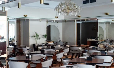 Hotelowe wnętrza charakteryzują się klasyczną elegancją