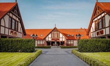 Architektura majątku Poledno robi wrażenie