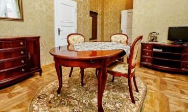 Wnętrza zostały utrzymane w oryginalnym stylu oddającym klimat tego miejsca