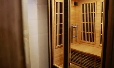 Hotel Centrum Business umożliwia korzystanie z sauny na podczerwień
