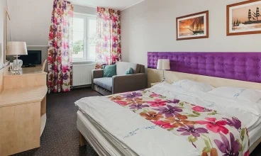 Obiekt oferuje komfortowe pokoje 2-osobowe z lodówką, TV, wifi, biurkiem