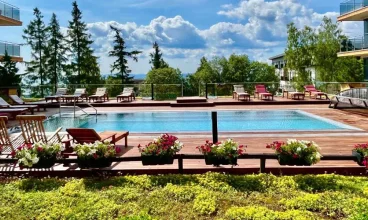 Resort jest zlokalizowany w samym sercu turystycznego raju Tatr Wysokich