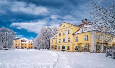 Mały Pałac w zimowej szacie