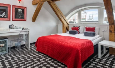 Kilka pokoi classic znajduje się na pięknym poddaszu