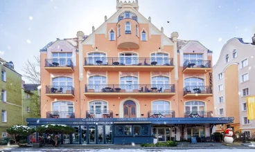 Villa Herkules znajduje się blisko głównej promenady miasta