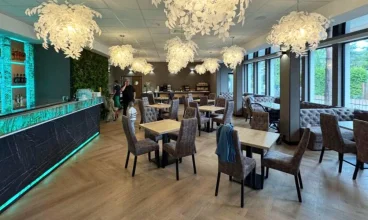 W Maritime działa już restauracja, a z czasem być dostępny także basen