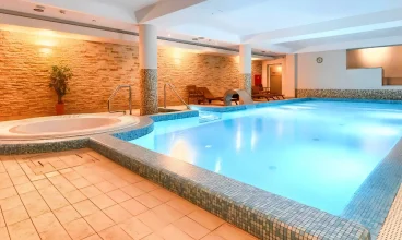 Oprócz basenu obiekt przygotował też jacuzzi