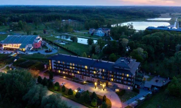 Hotel  tuż obok Basenów Mineralnych, Parku Zdrojowego i tężni solankowej