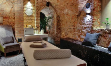 Przestrzeń odnowy biologicznej pozwala obcować z historycznymi murami pałacu