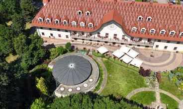 Hotel powstał w zacisznym miejscu i w zabytkowym budynku