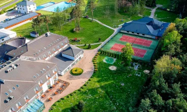 Czterogwiazdkowy hotel jest położony w sercu Jury