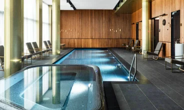 W strefie wellness jest jacuzzi, sauny, salka fitness i brodzik dla dzieci