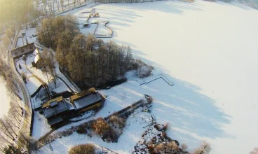 W zimę obiekt prezentuje się równie pięknie