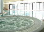 Kompleks basenowy składa się z 3 basenów i jacuzzi